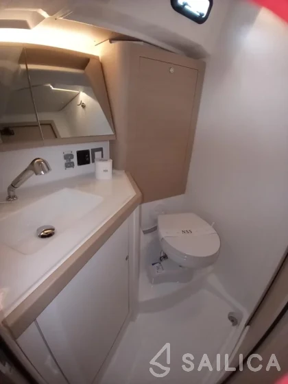Oceanis 46.1 - Yacht Charter Sailica