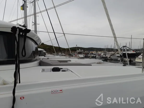 Lagoon 46  - Yacht Charter Sailica