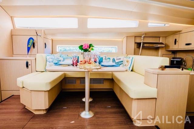 Jeanneau 60 - Yacht Charter Sailica