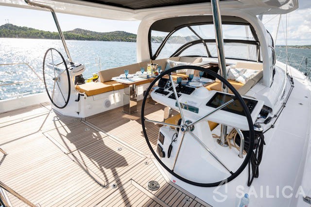 Jeanneau 60 - Yacht Charter Sailica