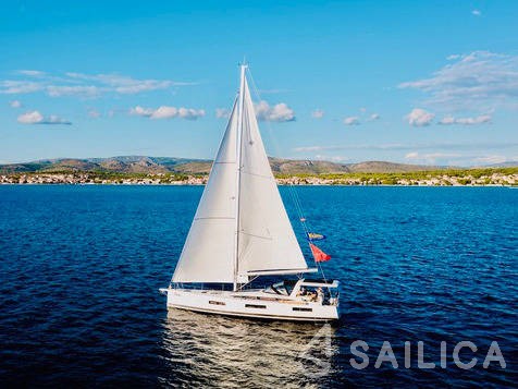 Jeanneau 60 - Yacht Charter Sailica