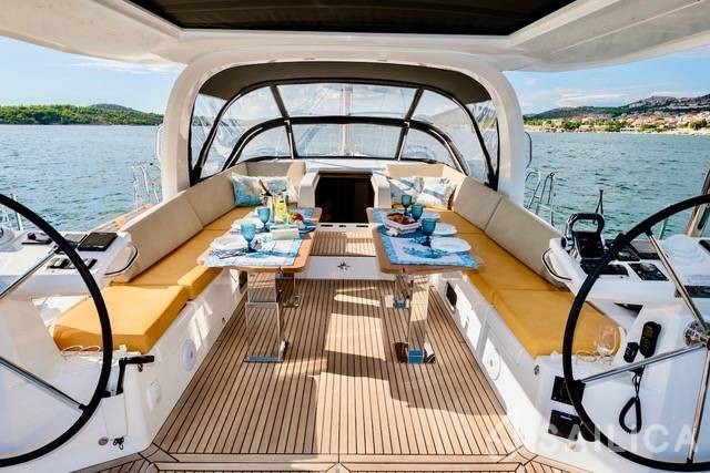 Jeanneau 60 - Yacht Charter Sailica