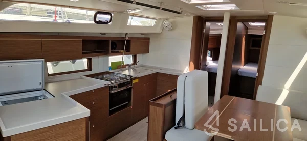 Oceanis 46.1 - Yacht Charter Sailica