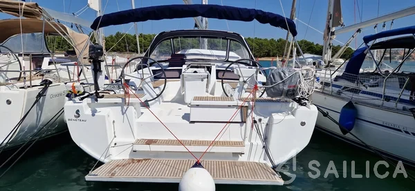 Oceanis 46.1 - Yacht Charter Sailica