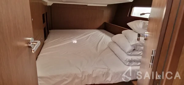 Oceanis 46.1 - Yacht Charter Sailica