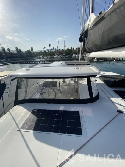 Lagoon 42 - Yacht Charter Sailica