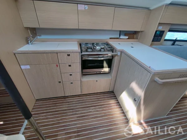 Bavaria C42 - Yacht Charter Sailica