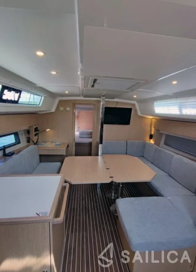 Bavaria C42 - Yacht Charter Sailica