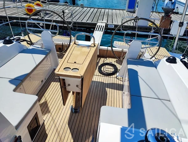 Bavaria C42 - Yacht Charter Sailica