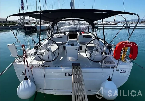 Oceanis 40.1 - Yacht Charter Sailica