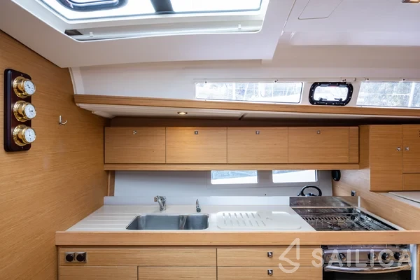 Dufour 460 GL - Yacht Charter Sailica