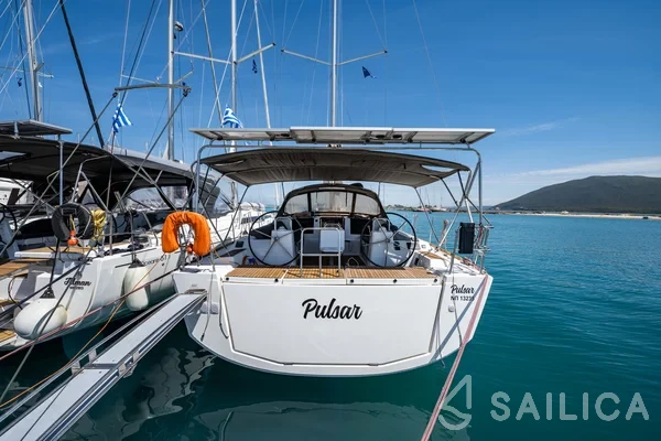 Dufour 460 GL - Yacht Charter Sailica