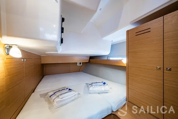 Dufour 460 GL - Yacht Charter Sailica