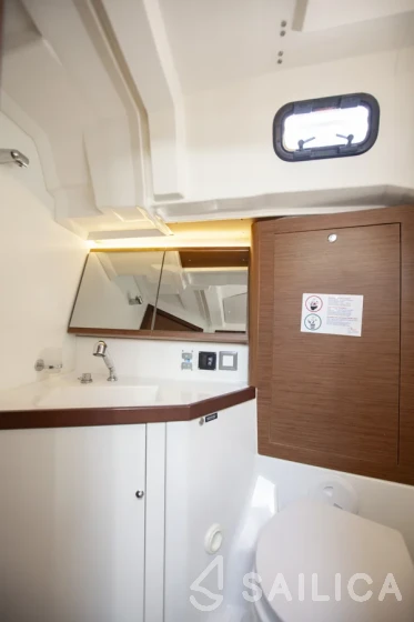Oceanis 46.1 - Yacht Charter Sailica