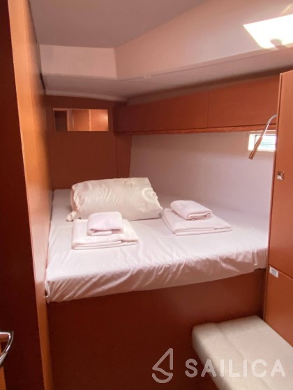 Bavaria 46 Cruiser - Yacht Charter Sailica