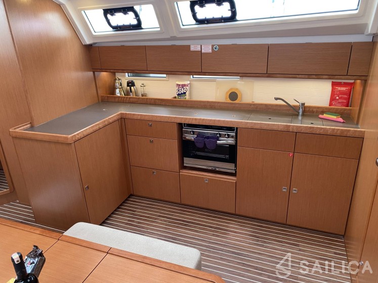 Bavaria 46 Cruiser - Yacht Charter Sailica