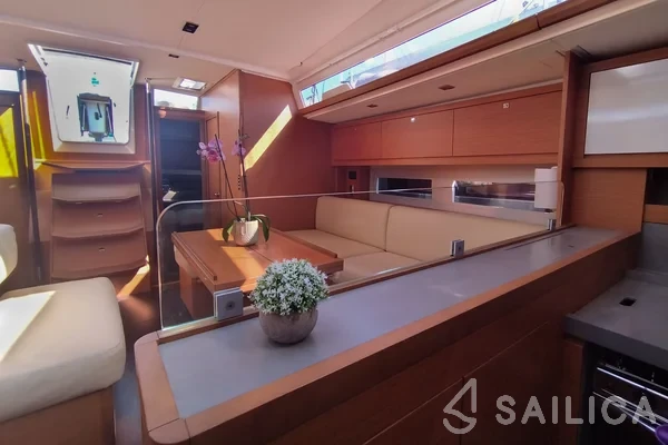 Dufour 530 - Yacht Charter Sailica