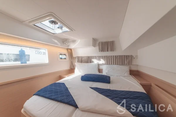 Lagoon 42 - Yacht Charter Sailica