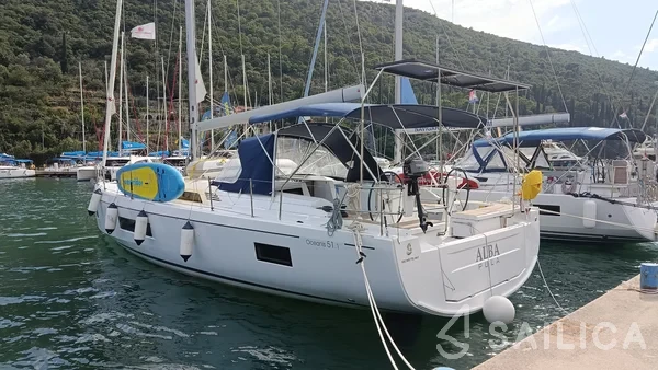 Oceanis 51.1 - Yacht Charter Sailica