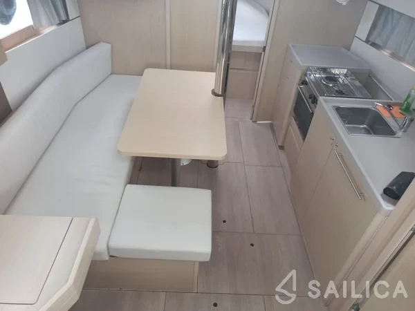Oceanis 38.1 - Yacht Charter Sailica