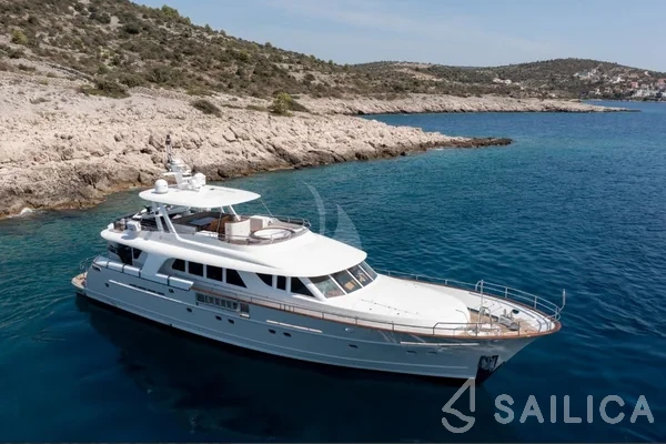 Motoryacht - Yacht Charter Sailica