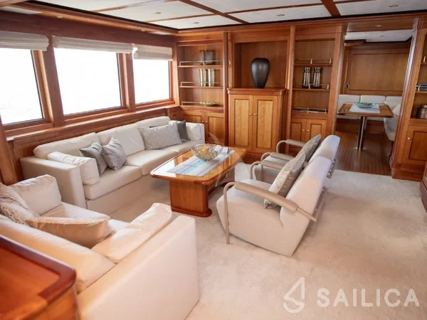 Motoryacht - Yacht Charter Sailica
