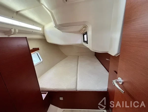 Hanse 418 - Yacht Charter Sailica