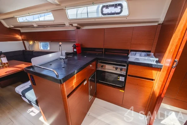 Hanse 418 - Yacht Charter Sailica