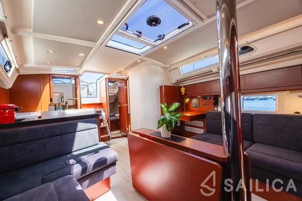 Hanse 418 - Yacht Charter Sailica