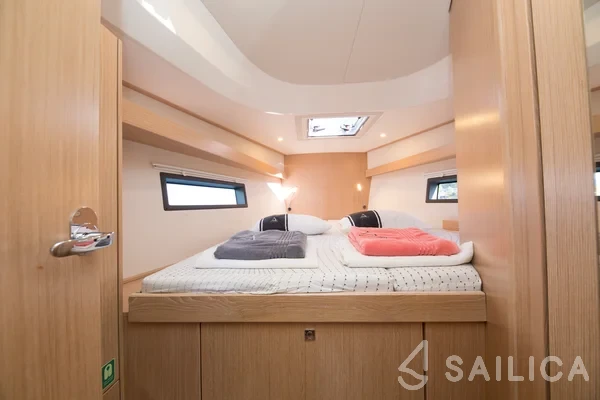 Bavaria C42 - Yacht Charter Sailica