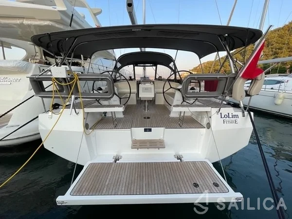 Bavaria C42 - Yacht Charter Sailica