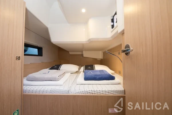 Bavaria C42 - Yacht Charter Sailica