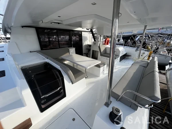 Tanna 47 - Yacht Charter Sailica