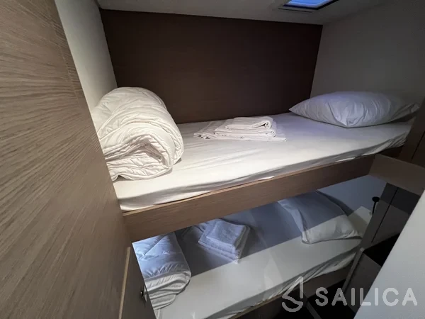 Tanna 47 - Yacht Charter Sailica