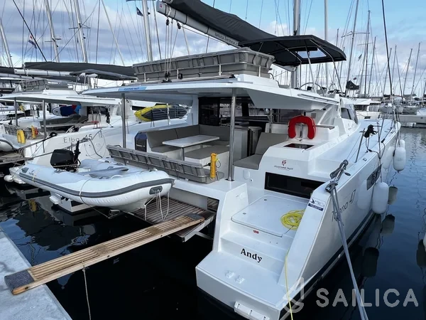 Tanna 47 - Yacht Charter Sailica