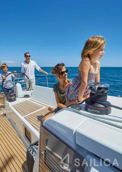 Sun Odyssey 410 - Yacht Charter Sailica