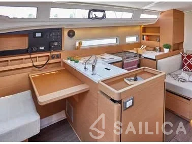 Sun Odyssey 410 - Yacht Charter Sailica
