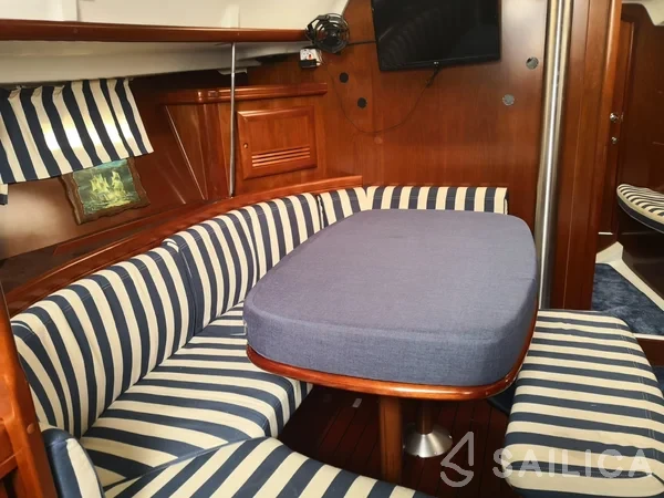 Beneteau 393 - Yacht Charter Sailica