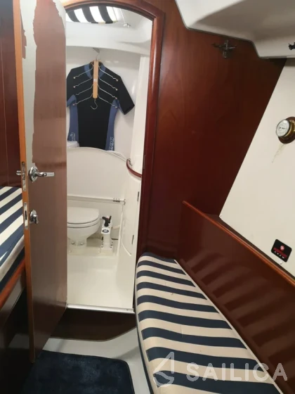Beneteau 393 - Yacht Charter Sailica