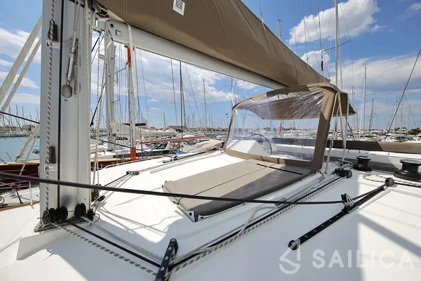 Lagoon 450  Flybridge - Yacht Charter Sailica