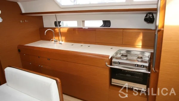 Sun Odyssey 479 - Yacht Charter Sailica