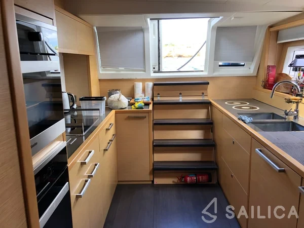Lagoon 620 - Yacht Charter Sailica