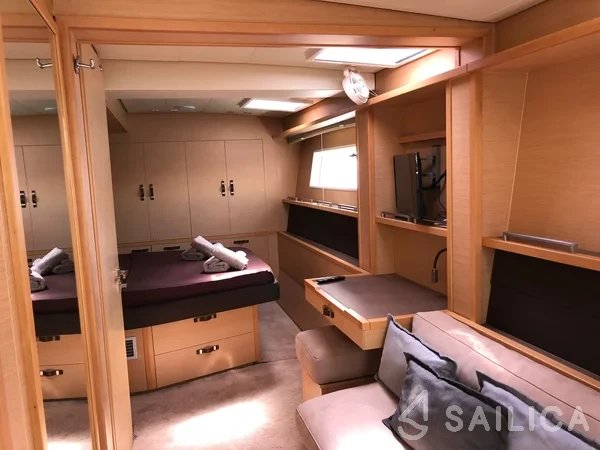 Lagoon 620 - Yacht Charter Sailica