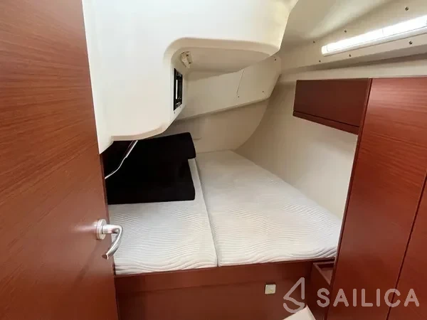 Hanse 418 - Yacht Charter Sailica