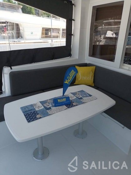 Lagoon 40 - Yacht Charter Sailica