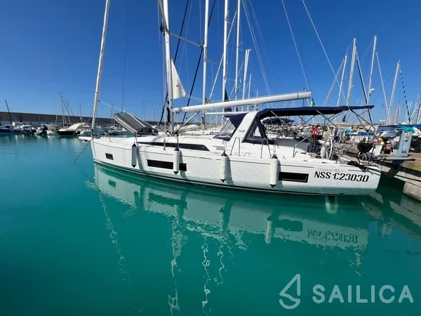 Oceanis 46.1 - Yacht Charter Sailica