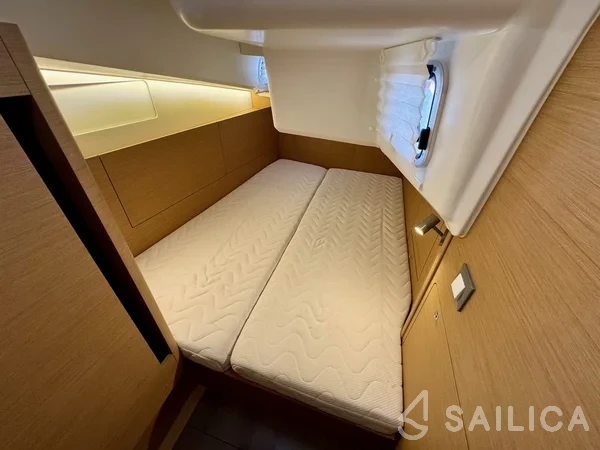 Sun Odyssey 410 - Yacht Charter Sailica