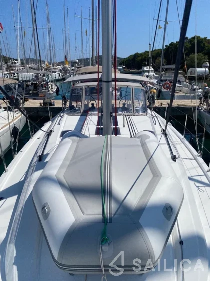 Oceanis 40.1 - Yacht Charter Sailica