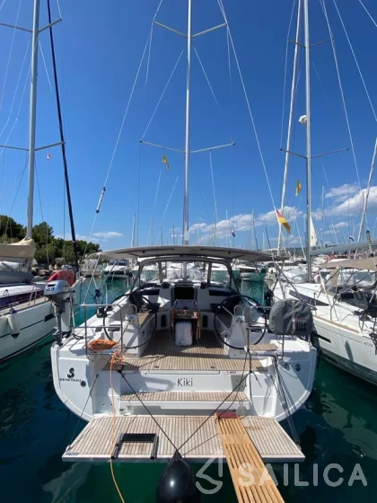 Oceanis 40.1 - Yacht Charter Sailica