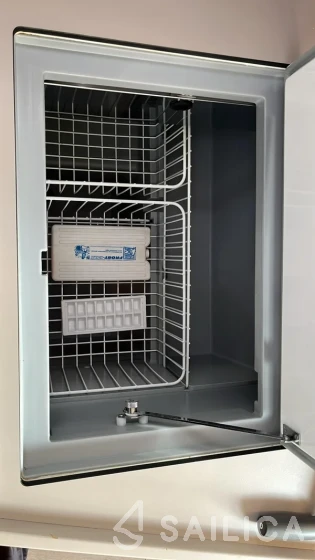 Oceanis 40.1 - Yacht Charter Sailica